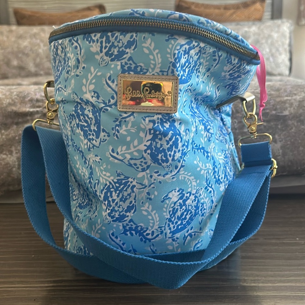 Lilly Pulitzer Blue Beach Bucket Bag